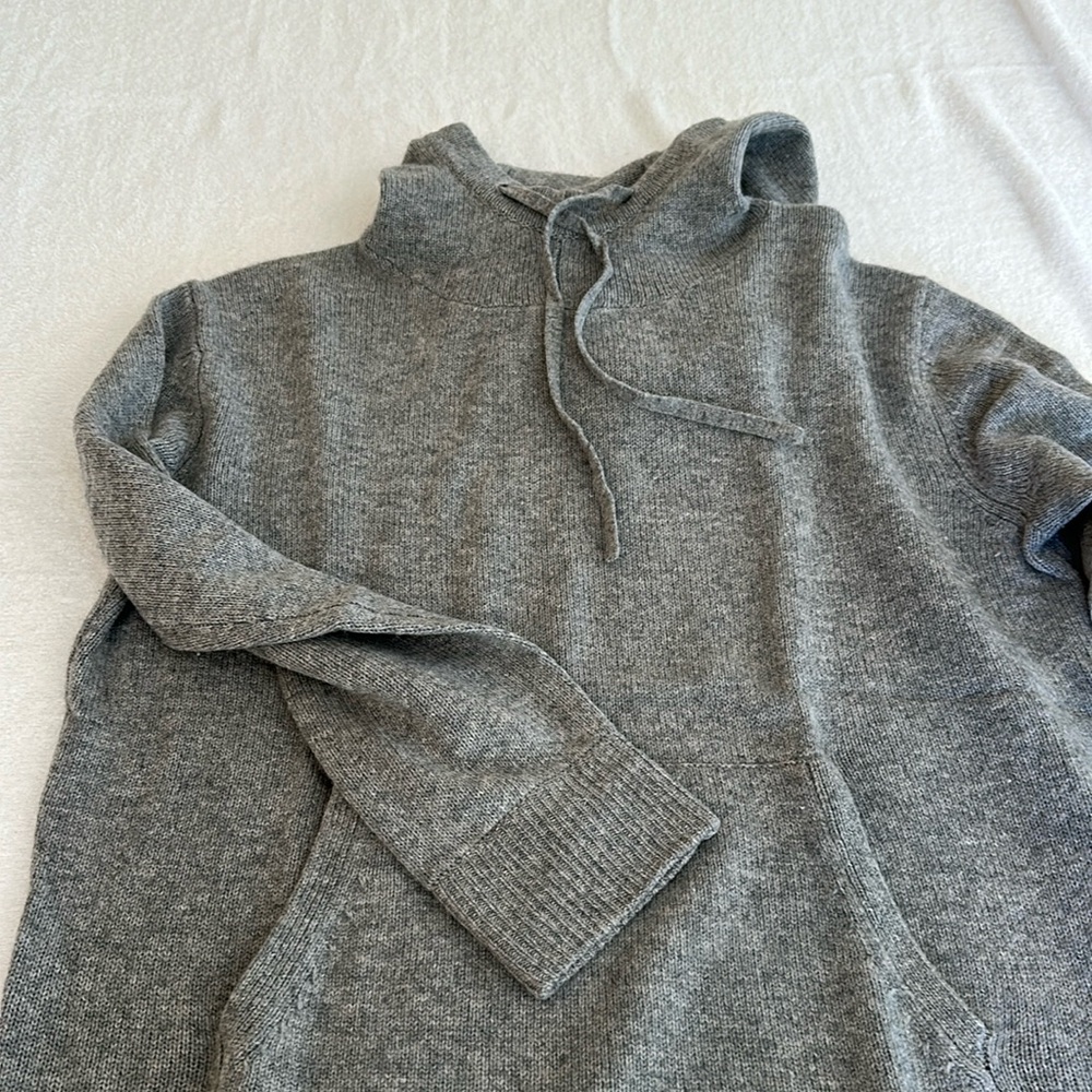 Jenni Kayne- 100%Cashmere Hoodie Sweater- Grey - Medium